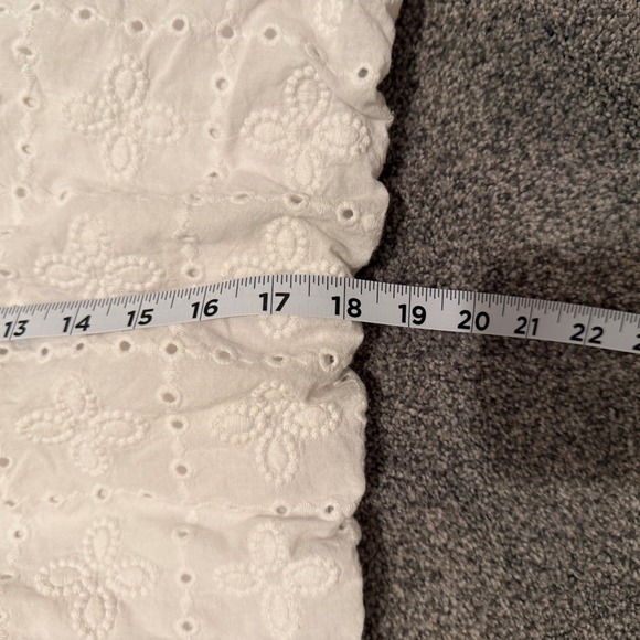 Blu Pepper White Eyelet Sleeveless Blouse - Picture 7 of 8